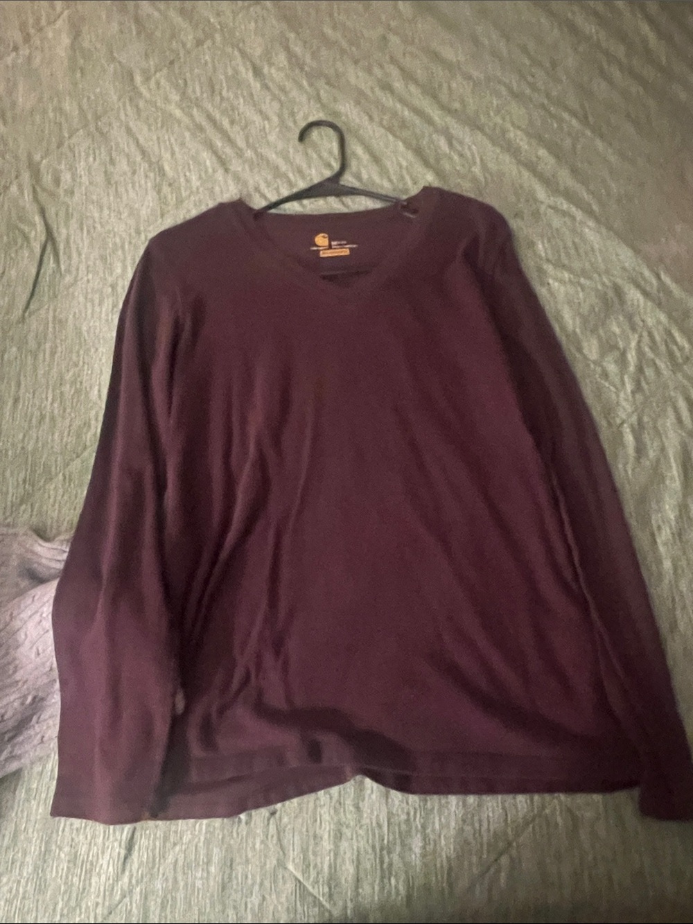 Carhartt Woman’s V-Neck Long Sleeve in Burgundy